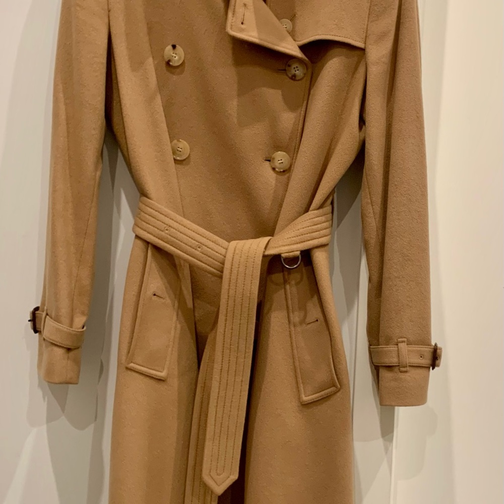 Cashmere Kensington trench. Pristine condition. Smoke and pet-free home. - Picture 3 of 6